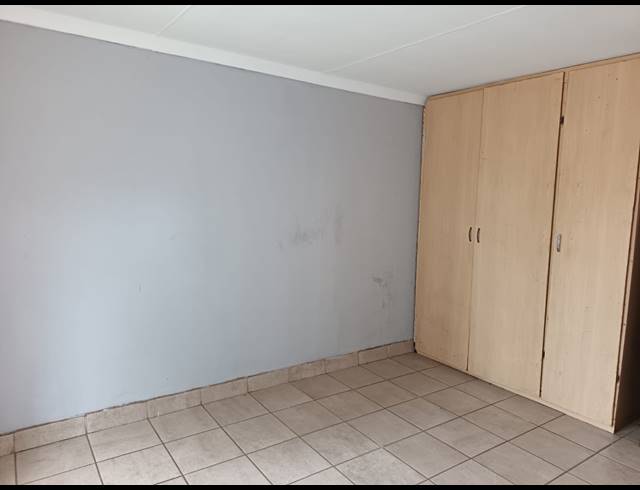 2 BEDROOM HOUSE TO LET IN KOOKRUS